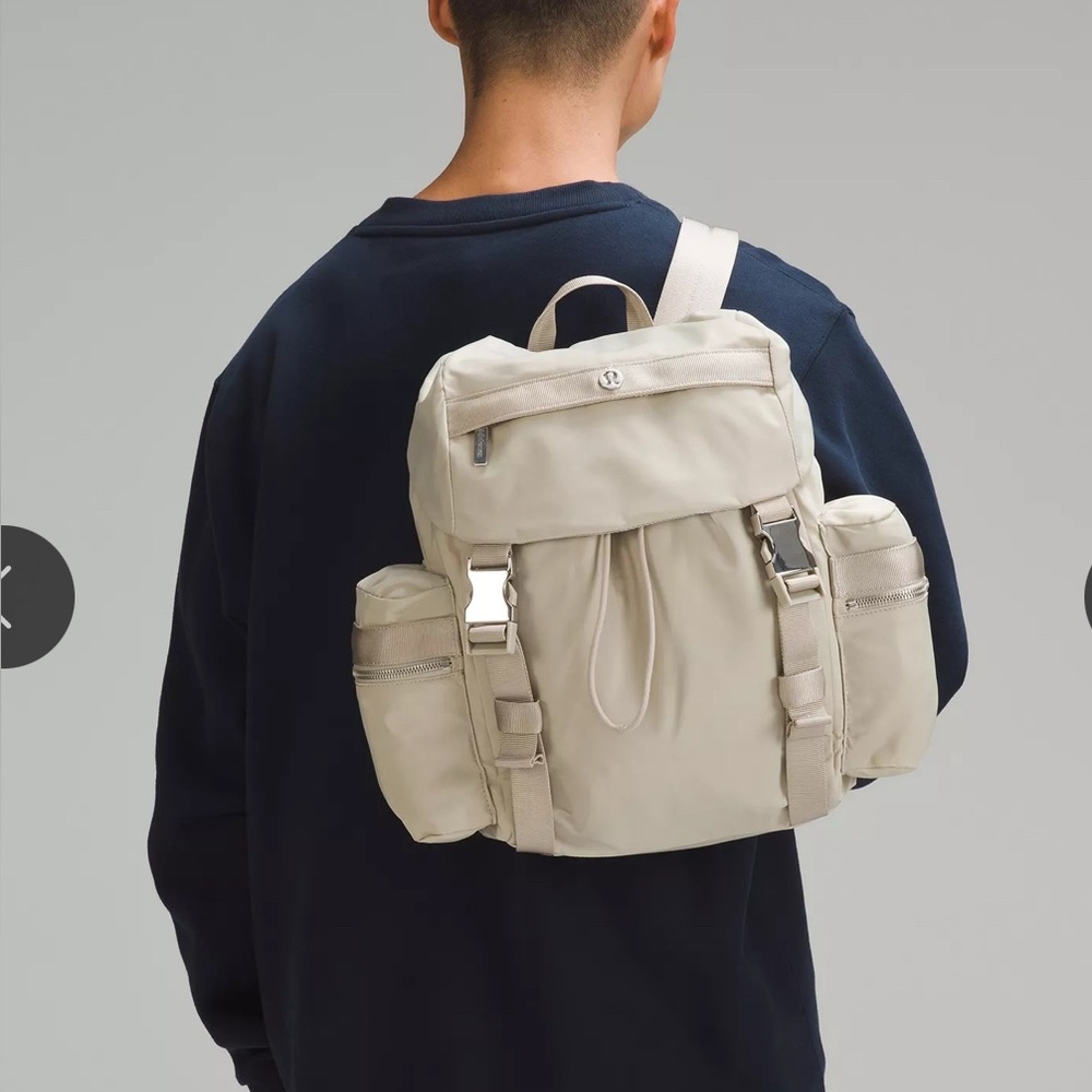 New Lululemon Wunderlust Backpack
Mini 14L color Gray